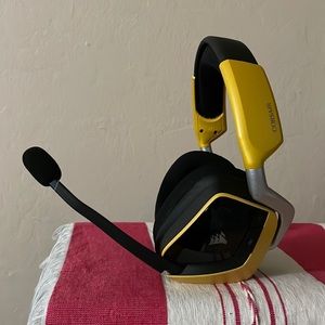 HEADSET
